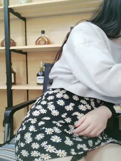 大叔酒店约炮刚刚离异的美女同事性欲非常强 各种姿势都来一遍还满足不了完美露脸